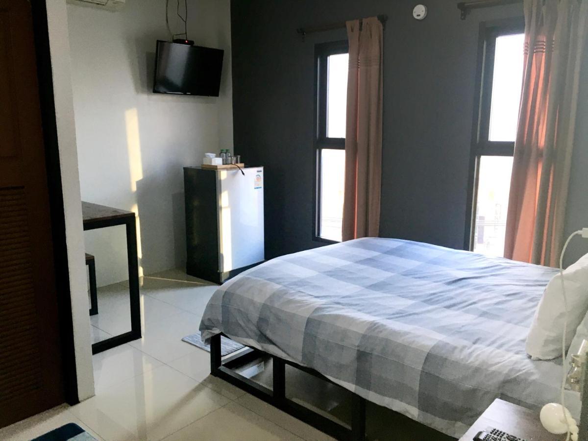 The Room Apartment Сурат Тхани Екстериор снимка