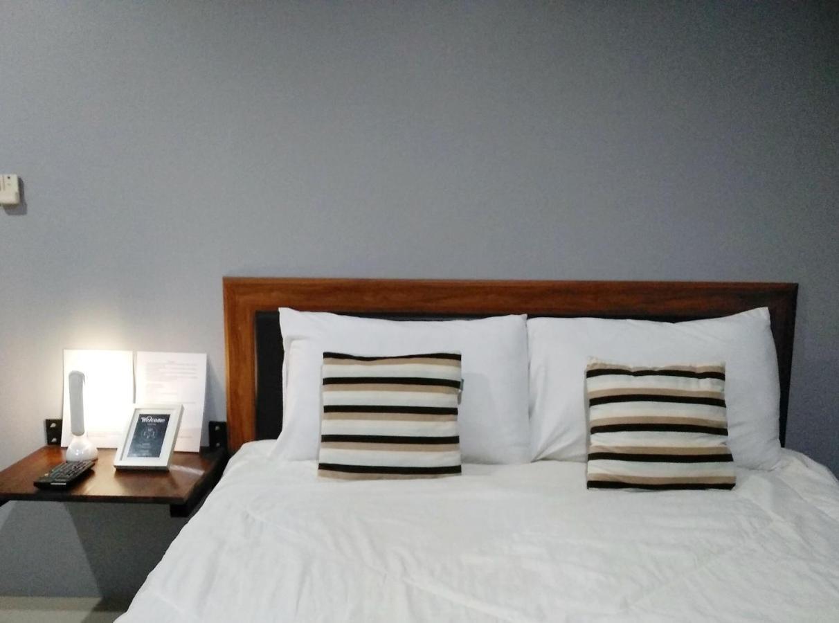 The Room Apartment Сурат Тхани Екстериор снимка