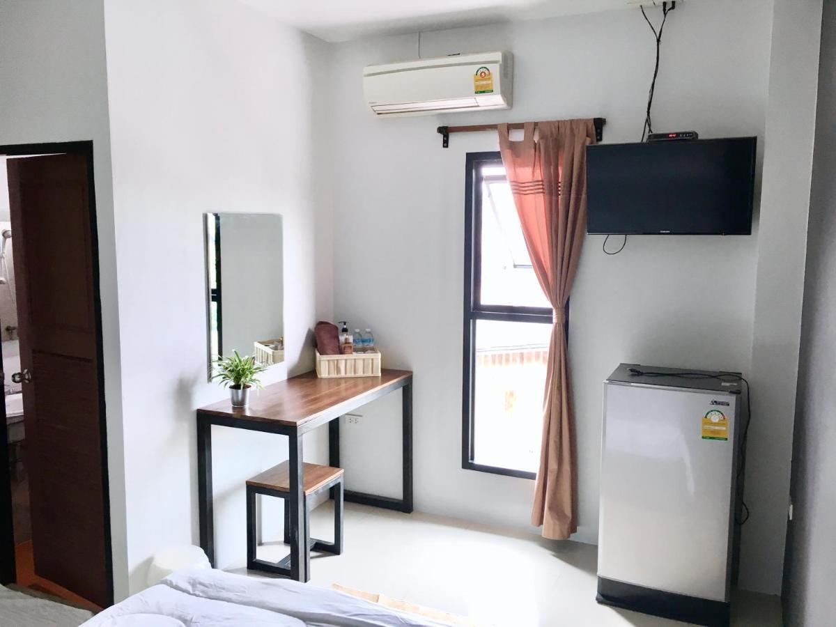 The Room Apartment Сурат Тхани Екстериор снимка